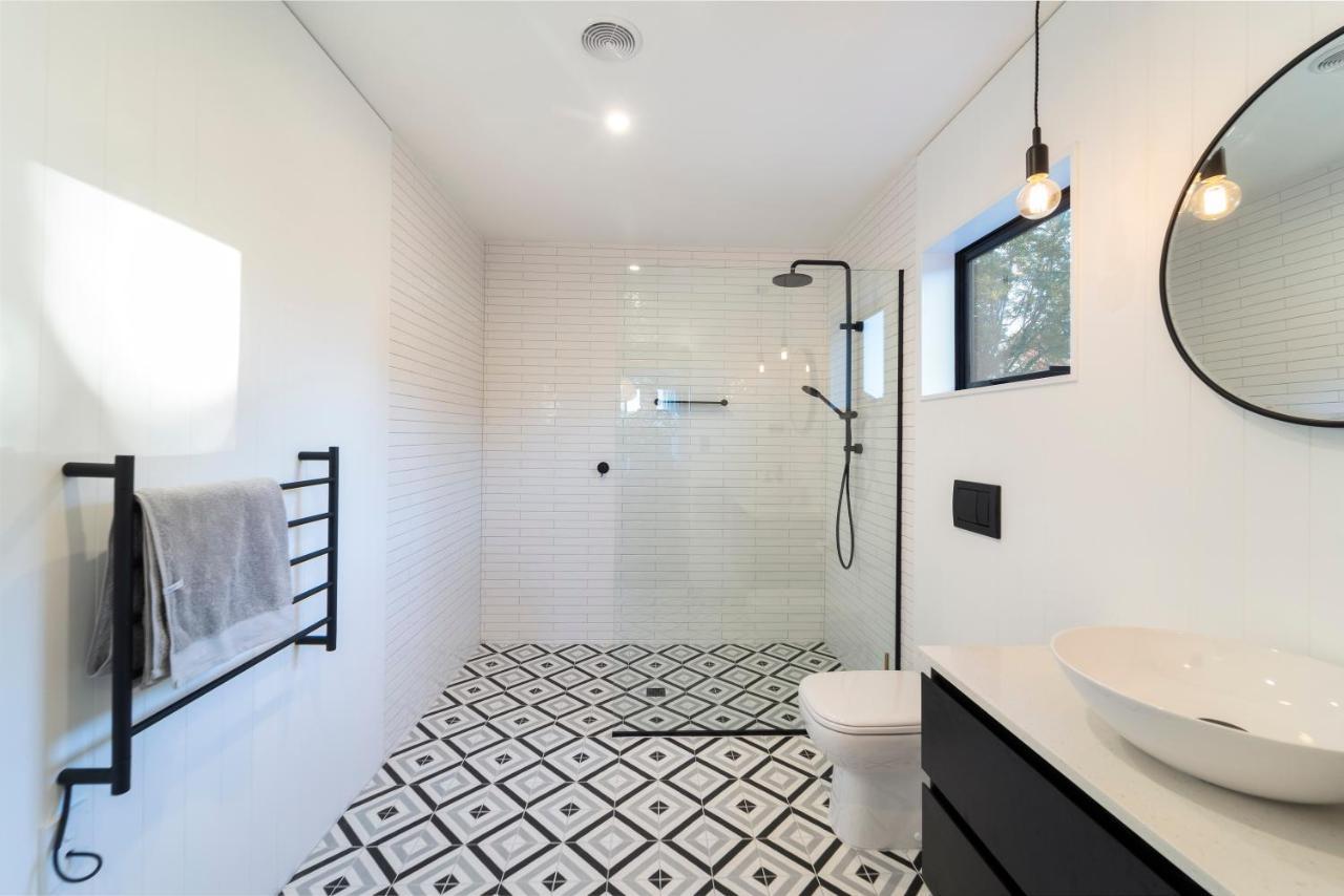Black Barn Modern: Luxe Martinborough Escape מראה חיצוני תמונה